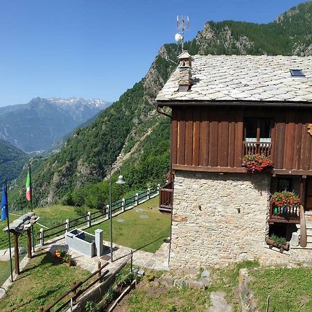 Отель Le Petit Coeur Fontainemore Экстерьер фото