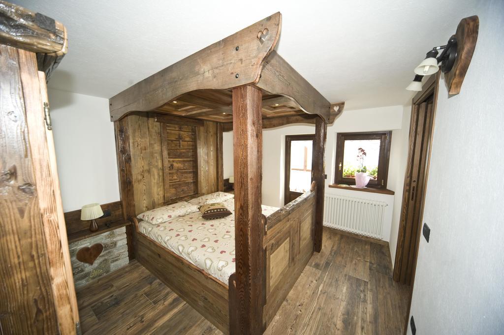 Отель Le Petit Coeur Fontainemore Экстерьер фото