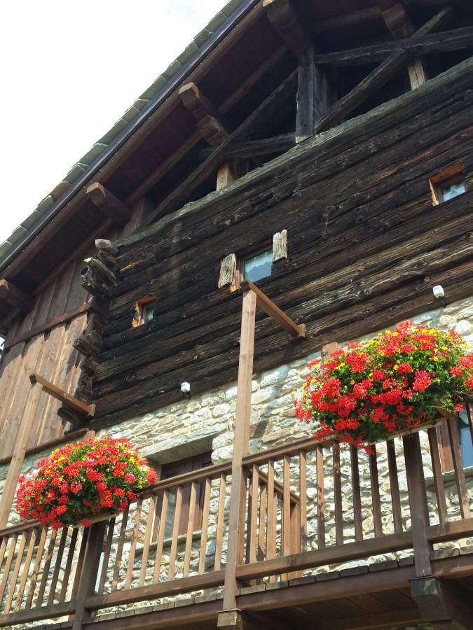 Отель Le Petit Coeur Fontainemore Экстерьер фото