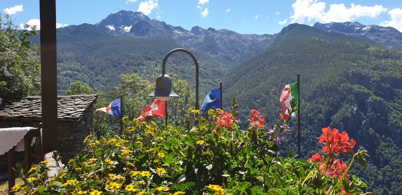 Отель Le Petit Coeur Fontainemore Экстерьер фото